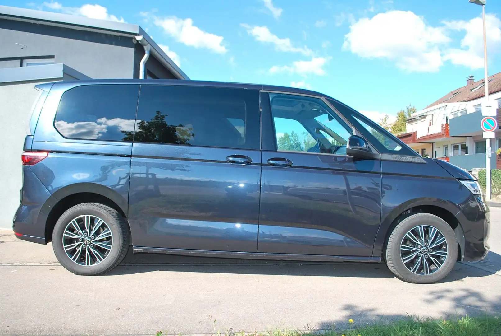 Volkswagen T7 Multivan Life*ACC*Matrix LED*Sthz*Virtual*HuD*Kamera*AHK Bleu - 1