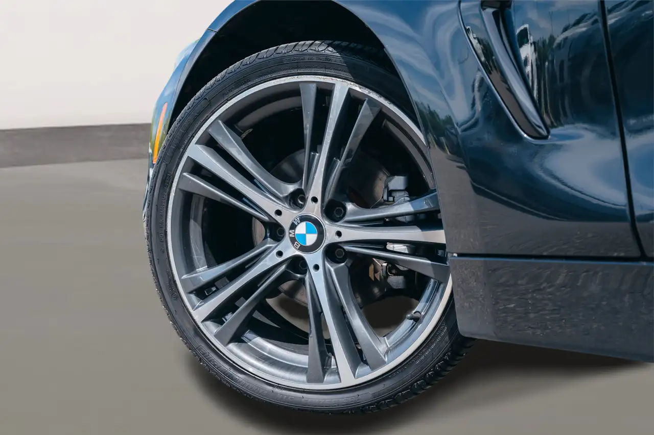 BMW 4 Series photo BMW 4 Series