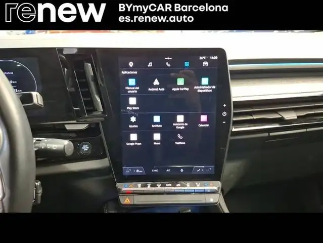 Renault Austral view 13