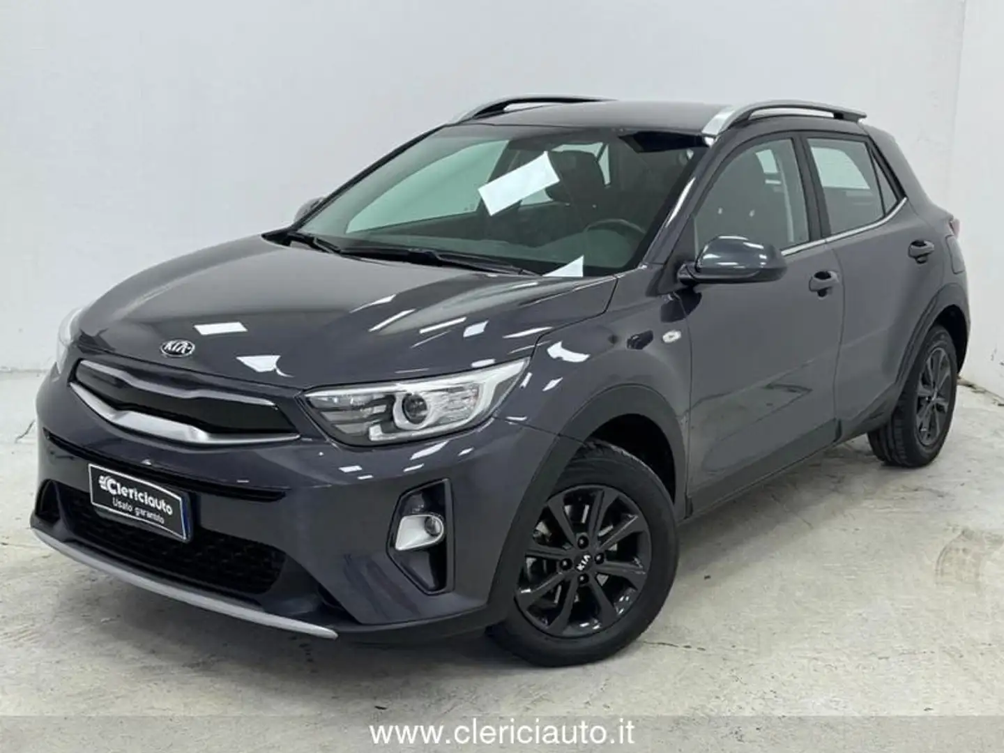 Kia Stonic 1.4 MPI EcoGPL Style Gris - 1