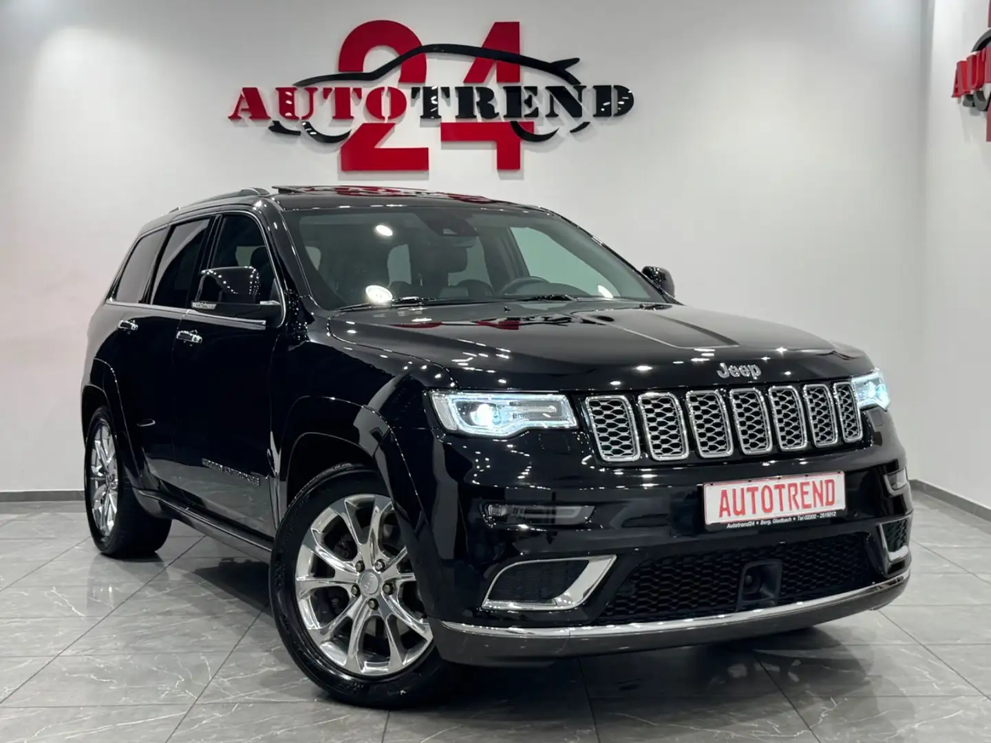 Jeep Grand Cherokee 3.0 CRD Summit 69TKM PANORAMA+AHK Noir - 2