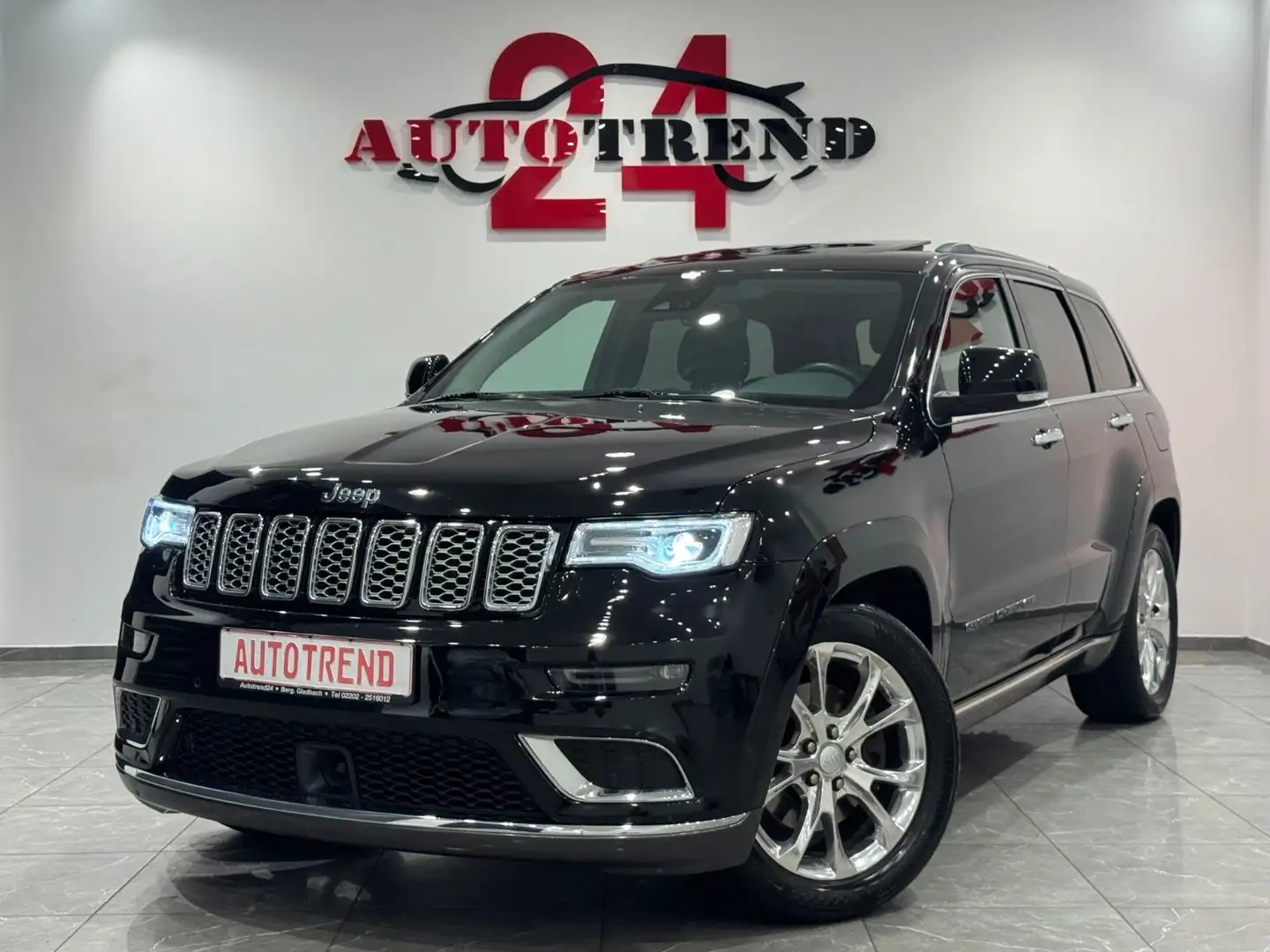 Jeep Grand Cherokee 3.0 CRD Summit 69TKM PANORAMA+AHK Noir - 1