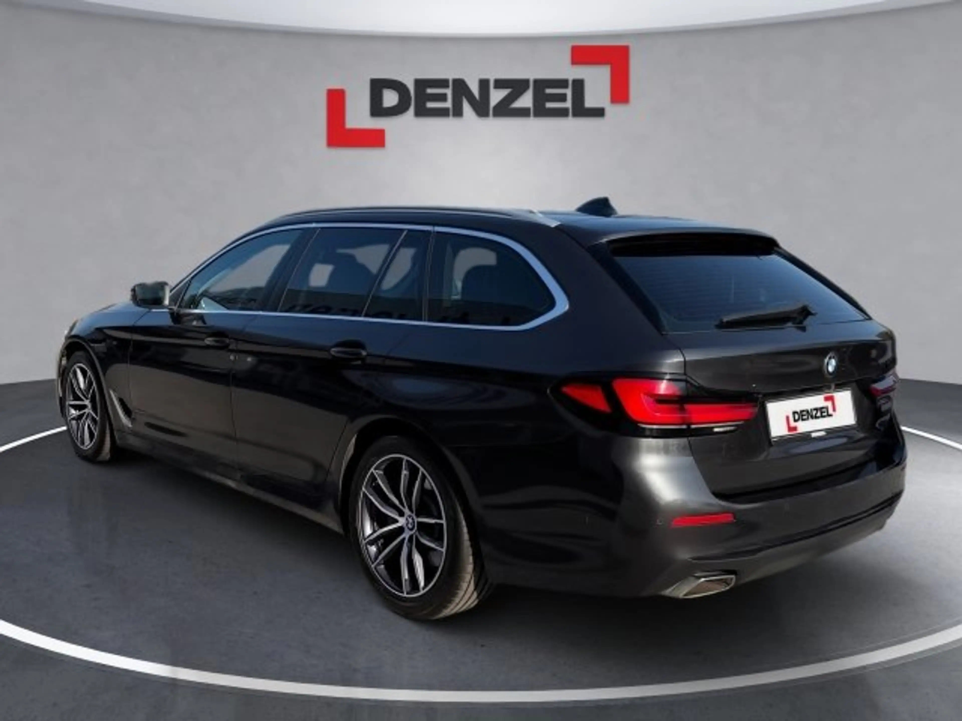 BMW 518 d Touring G31 B47 — photo 9