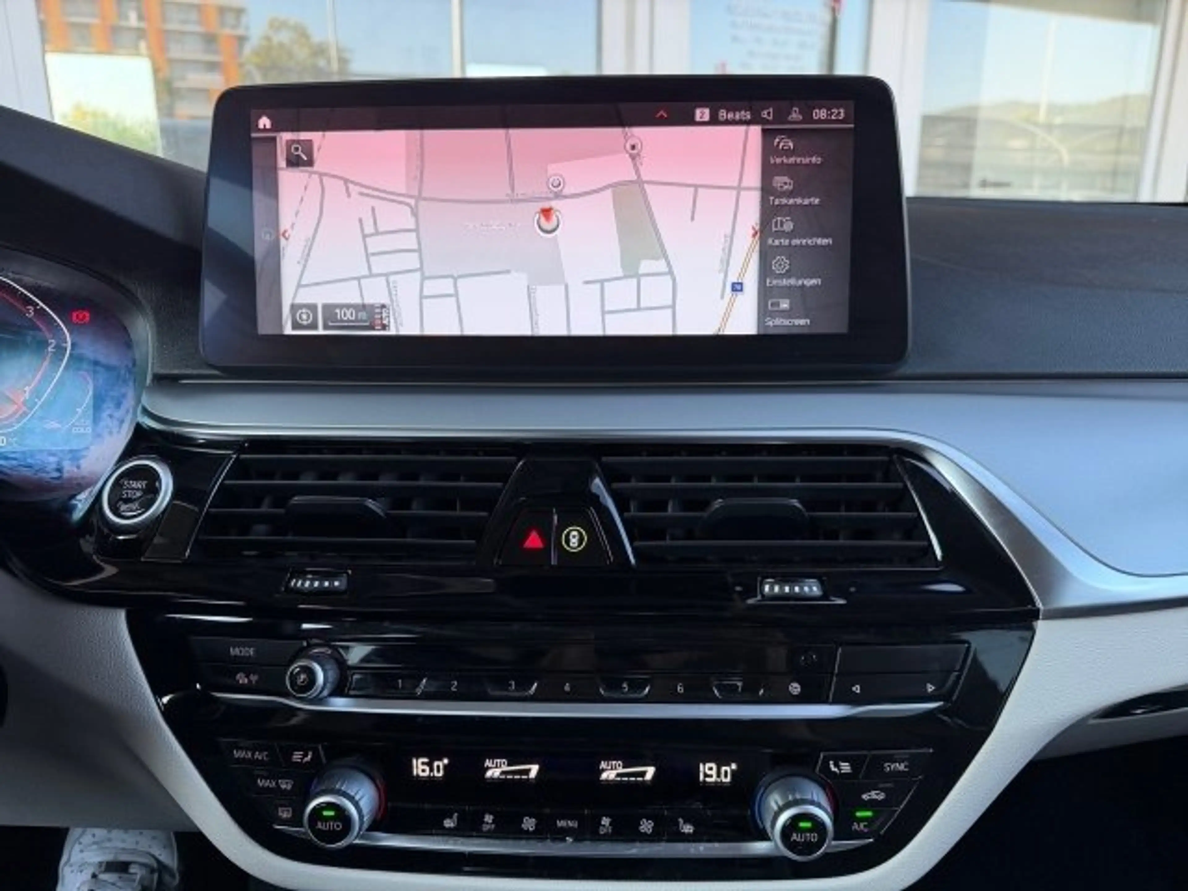 BMW 518 d Touring G31 B47 — photo 7