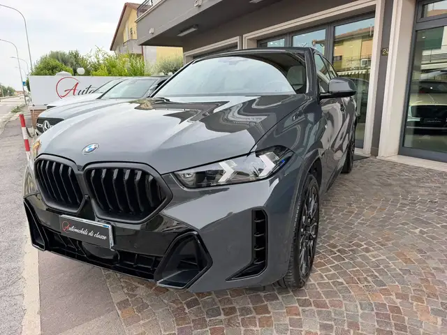 BMW X6 view 2