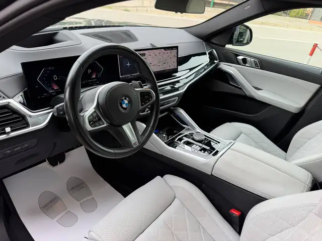 BMW X6 view 6