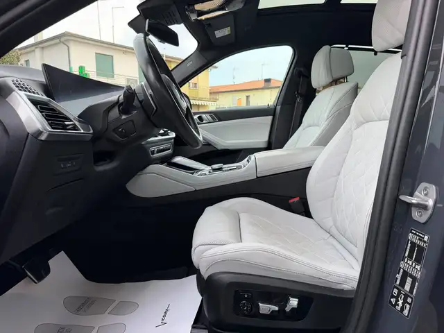 BMW X6 view 7
