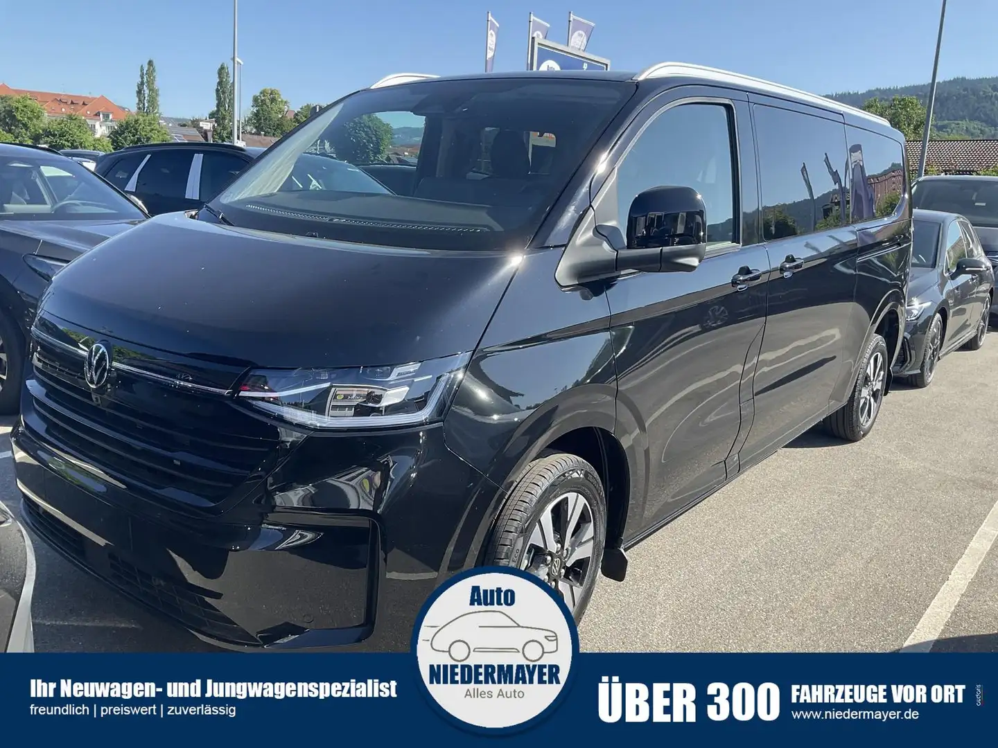 Volkswagen T7 Caravelle TDI DSG LR Style, 8-Sitzer, IQ.Light, Kamera Чорний - 1