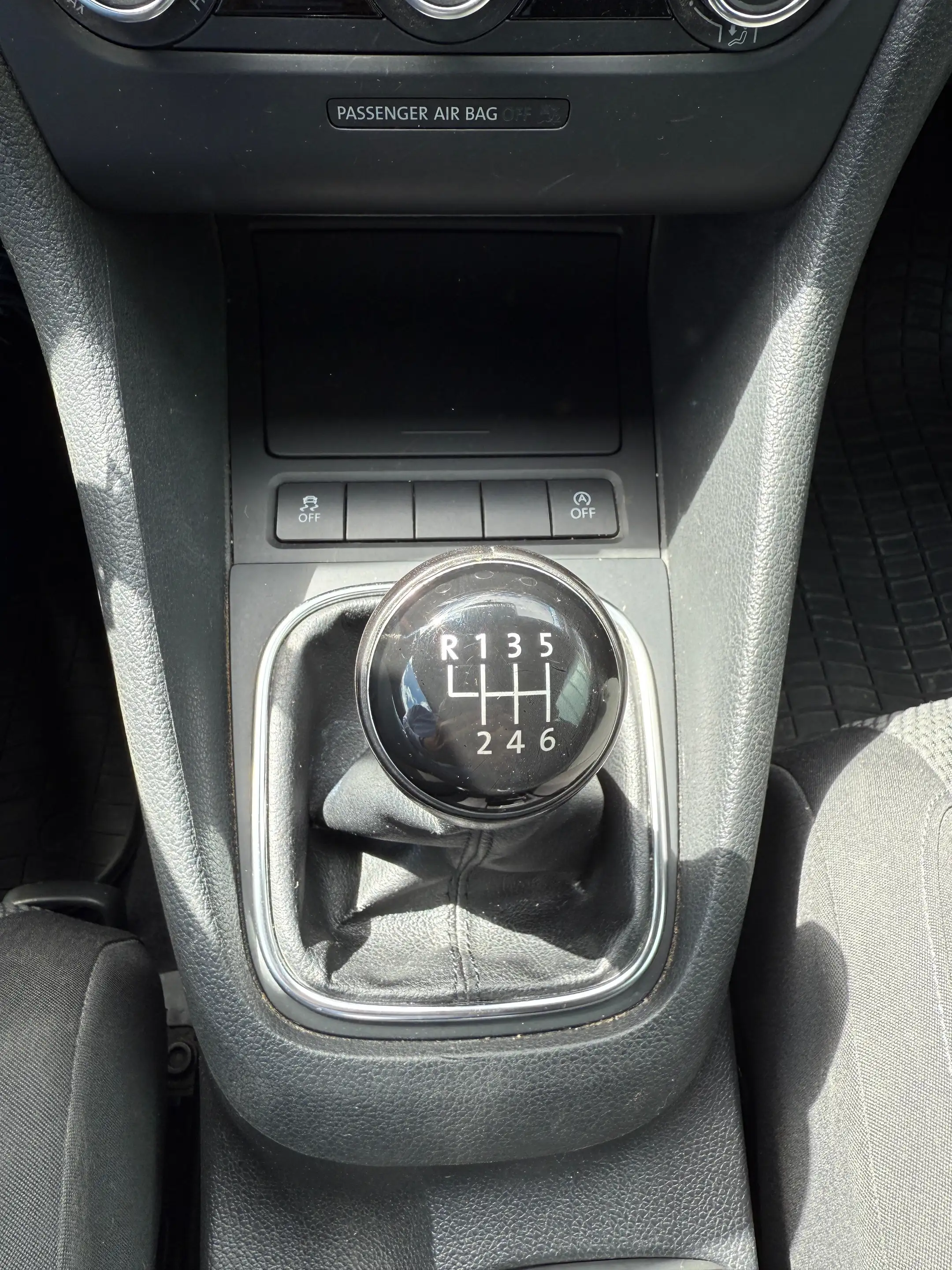 Volkswagen Golf Cabriolet — photo 14