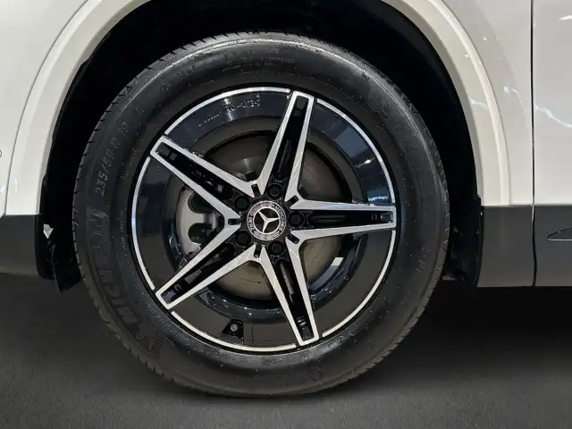Mercedes-Benz Eqa view 5
