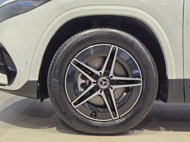 Mercedes-Benz Eqa view 10