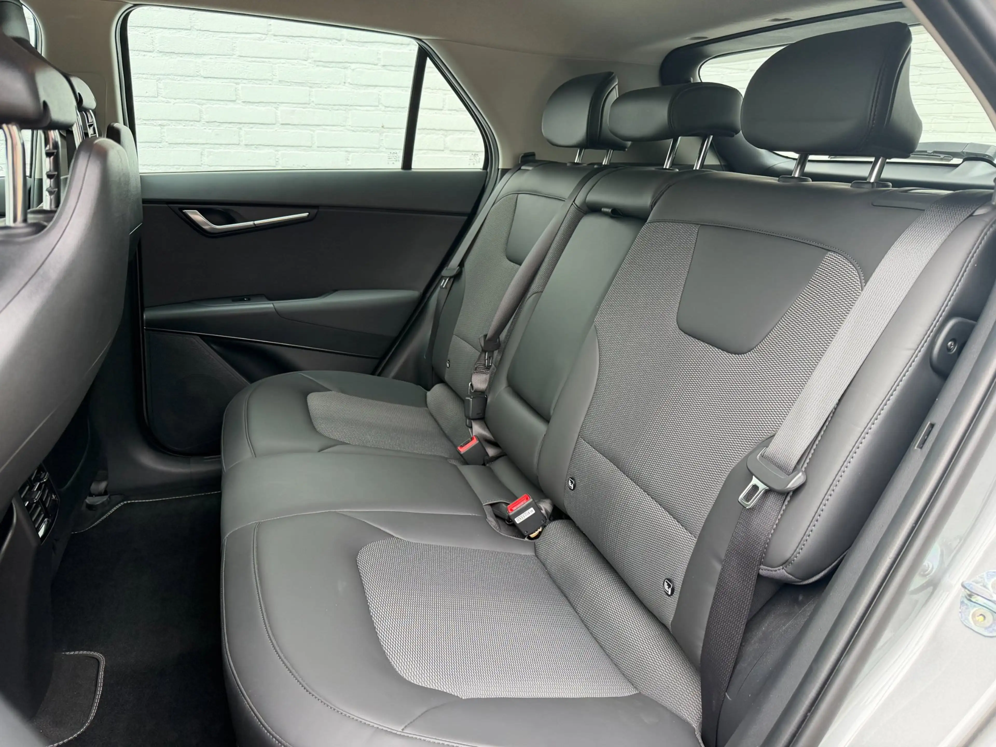 Kia e-Niro EV DynamicLine 64.8 kWh ACC l WARMTEPOMP l SoH 99% — photo 23