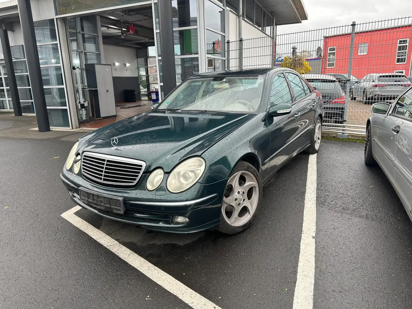 Mercedes-Benz E 280 CDI Lim.*BI-Xe*GSD*Leder*Coma*Pts*Memory* Зелений - 2