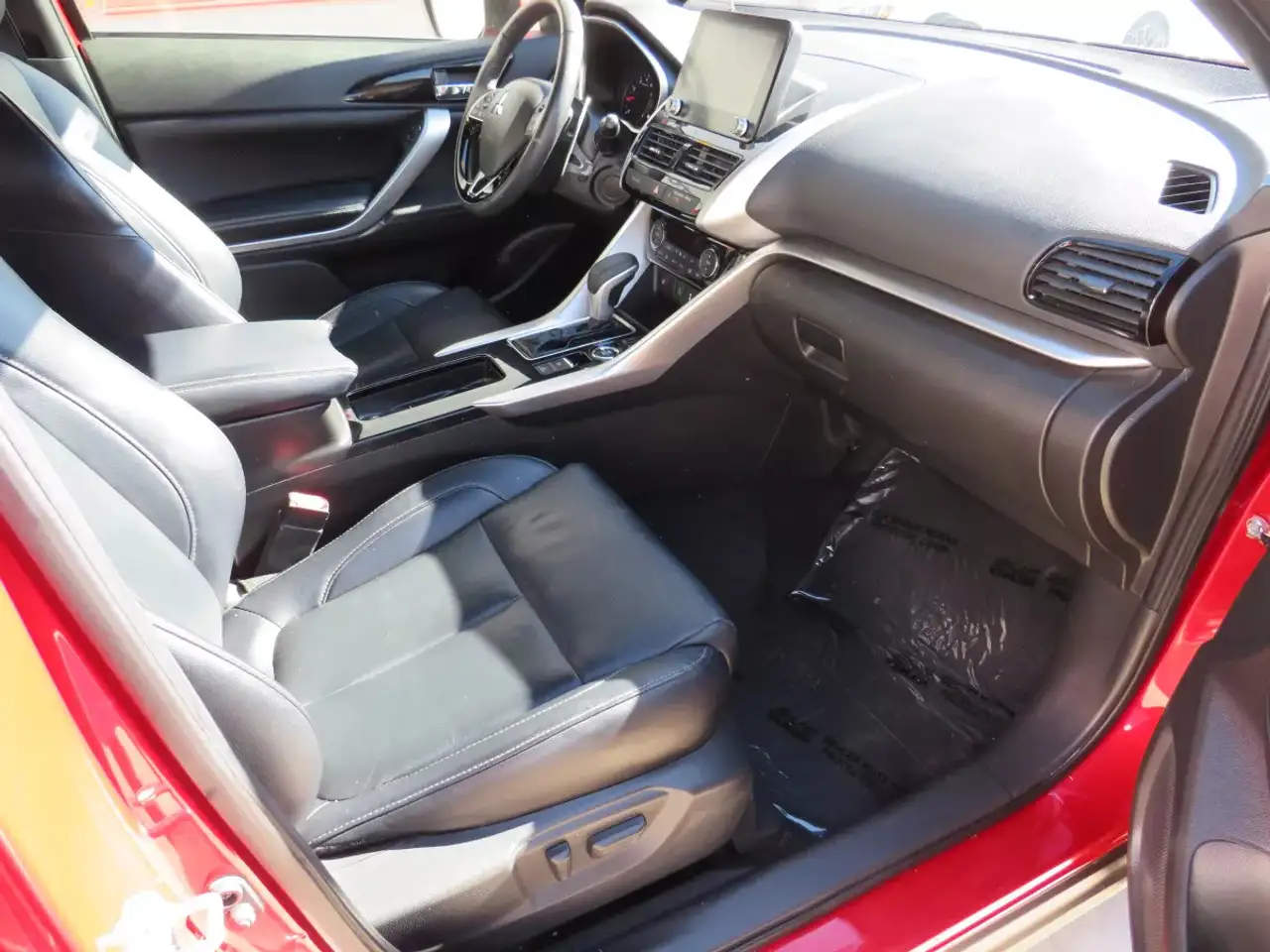 Mitsubishi Eclipse Cross снимка Mitsubishi Eclipse Cross