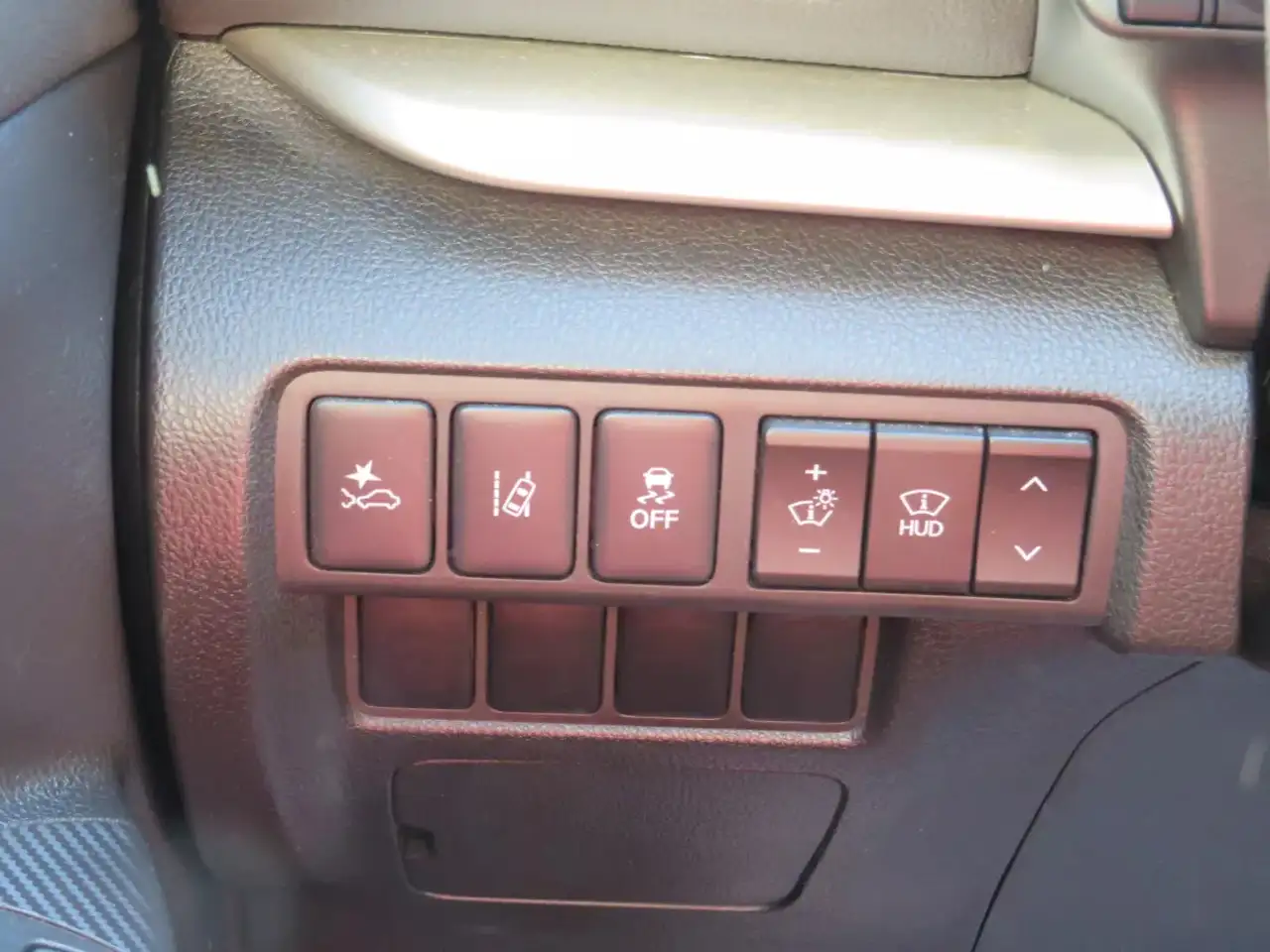 Mitsubishi Eclipse Cross снимка Mitsubishi Eclipse Cross