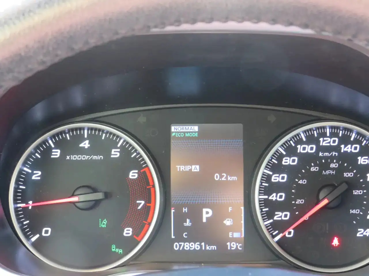 Mitsubishi Eclipse Cross снимка Mitsubishi Eclipse Cross