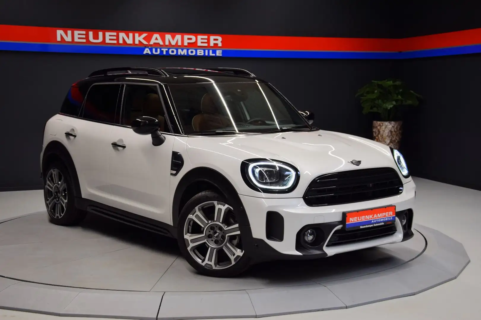 MINI Cooper Countryman Premium Plus Pano ACC HuD Memo Weiß - 1