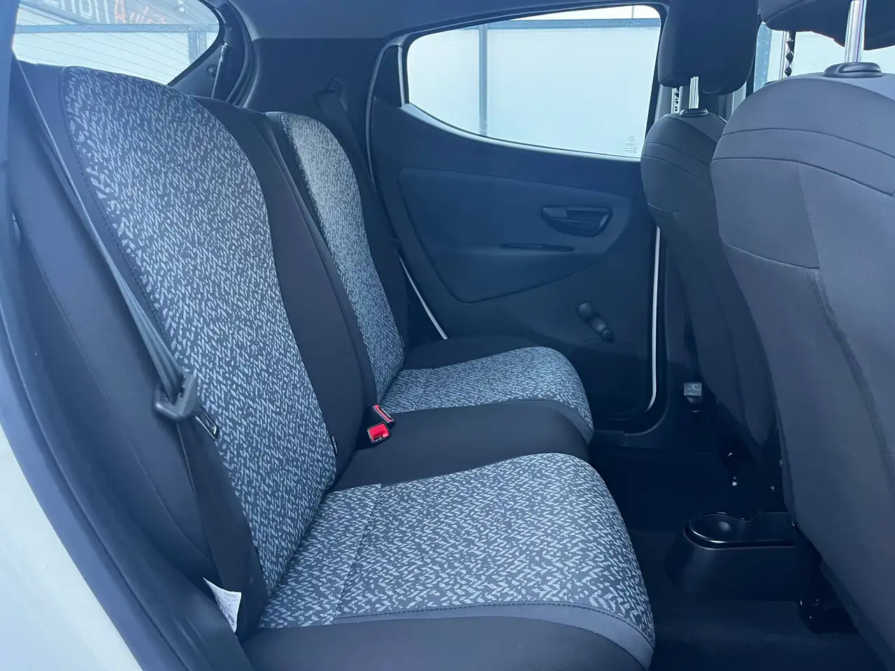 Lancia Ypsilon 2022 — фото 15