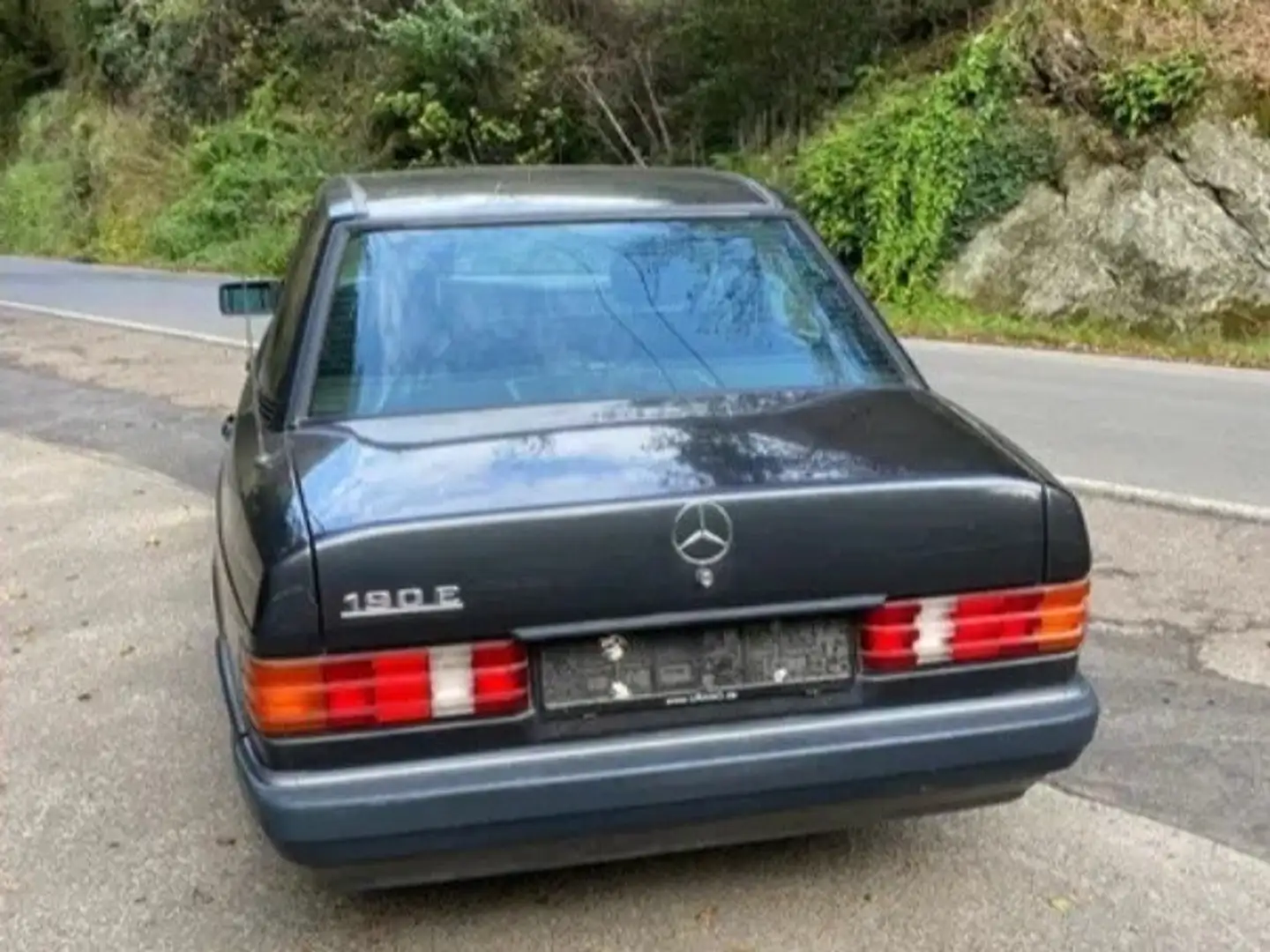 Mercedes-Benz 190 E 1.8 Чорний - 2