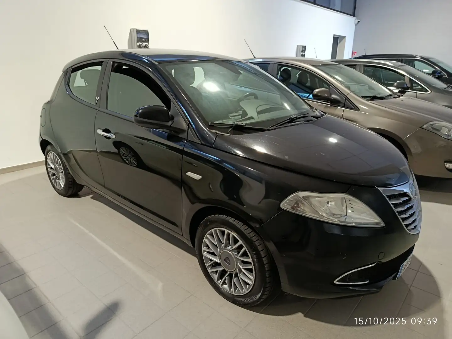 Lancia Ypsilon Ypsilon 1.2 69 CV 5 porte S&S Gold Noir - 2