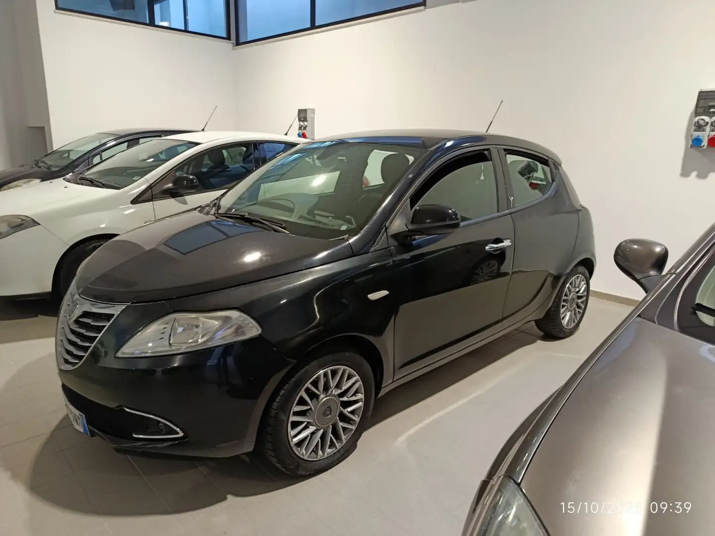 Lancia Ypsilon Ypsilon 1.2 69 CV 5 porte S&S Gold Noir - 1