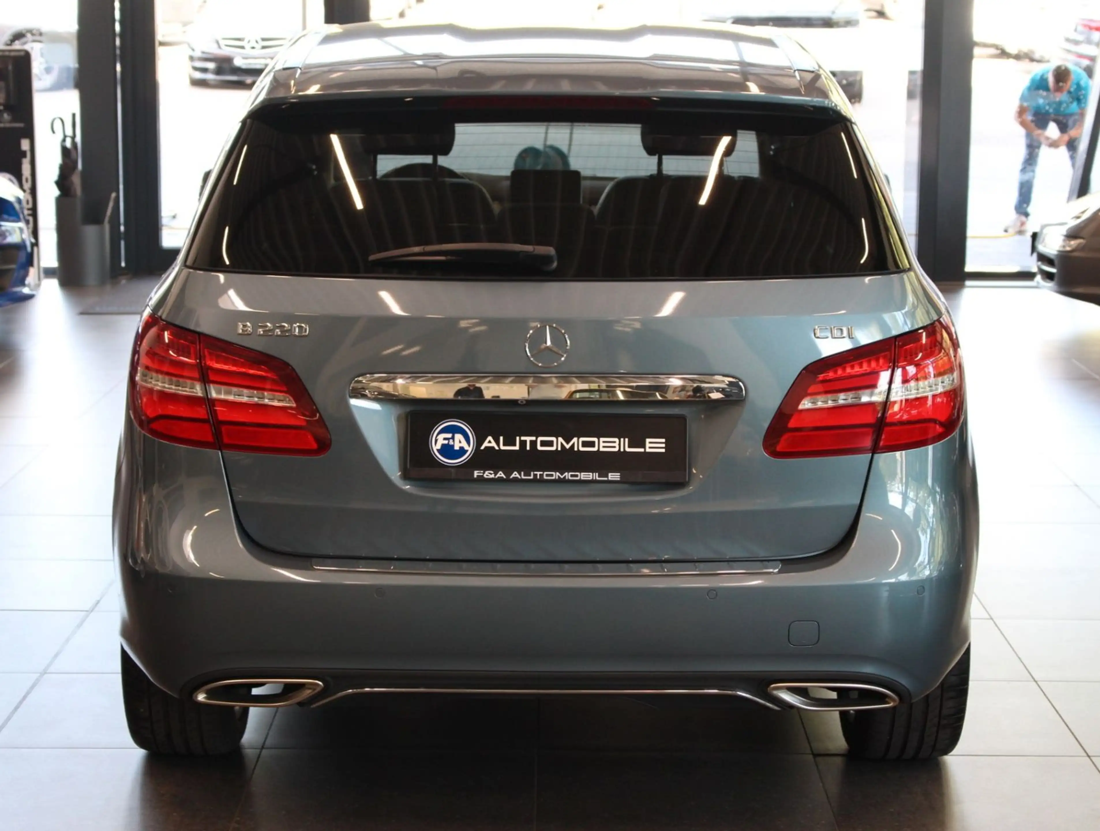 Mercedes-Benz B 220 CDI Urban COMAND|LED|AHK+Totwinkel+PDC — photo 6