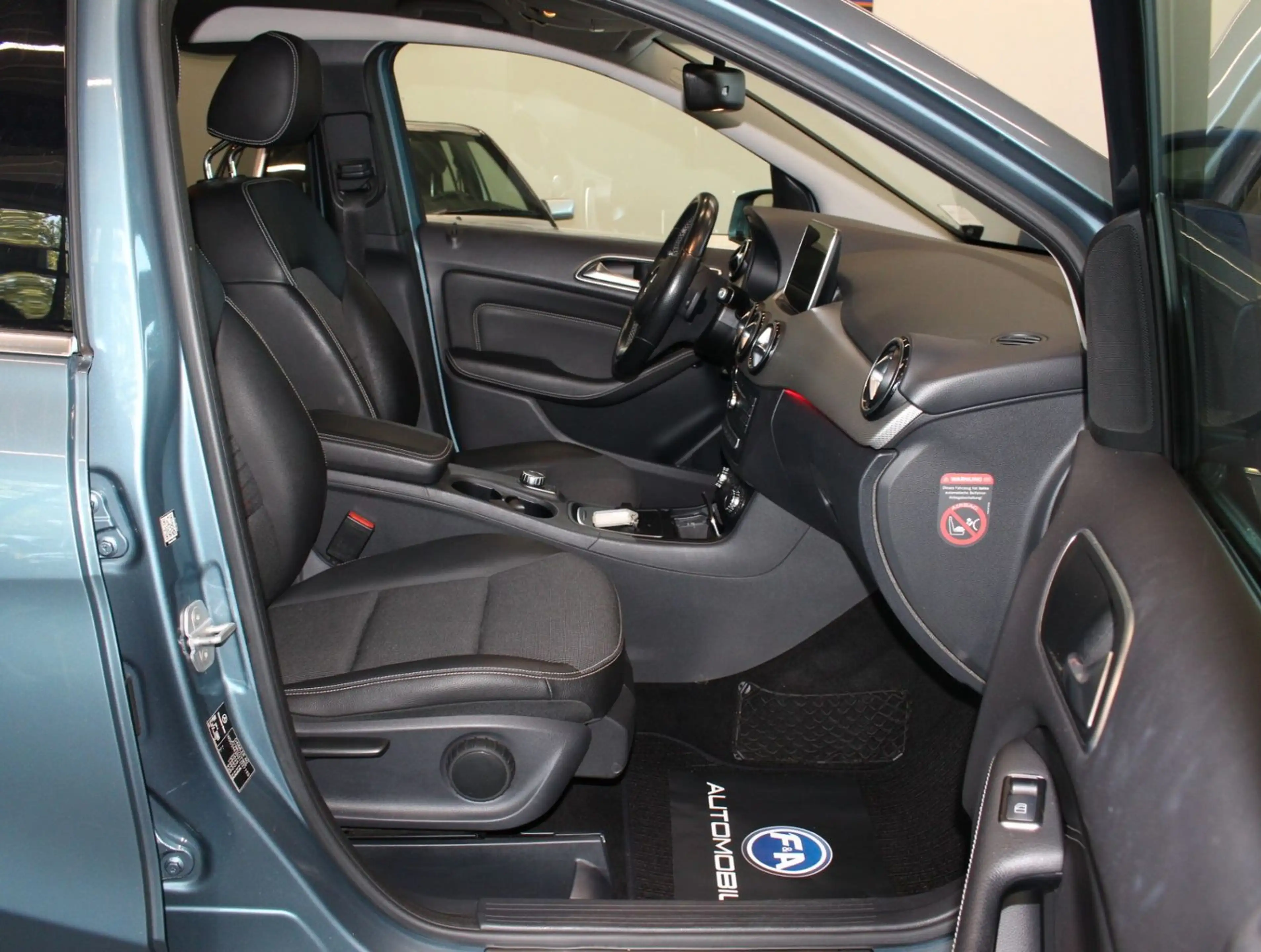 Mercedes-Benz B 220 CDI Urban COMAND|LED|AHK+Totwinkel+PDC — photo 8