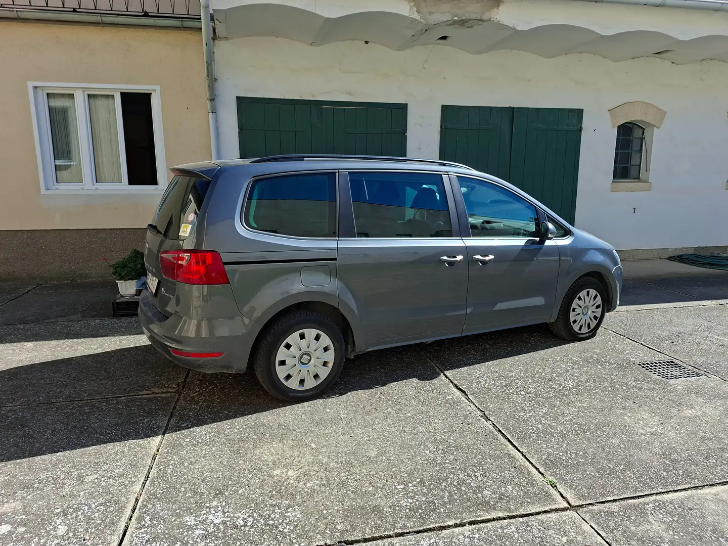 SEAT Alhambra Alhambra Reference 2,0 TDI CR DPF Reference Grau - 2