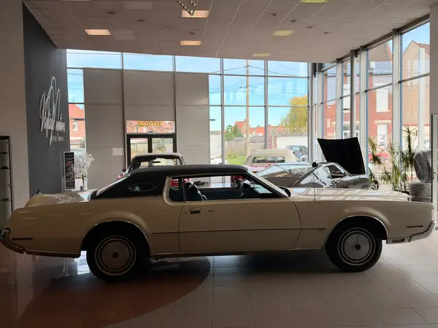 Lincoln Continental
