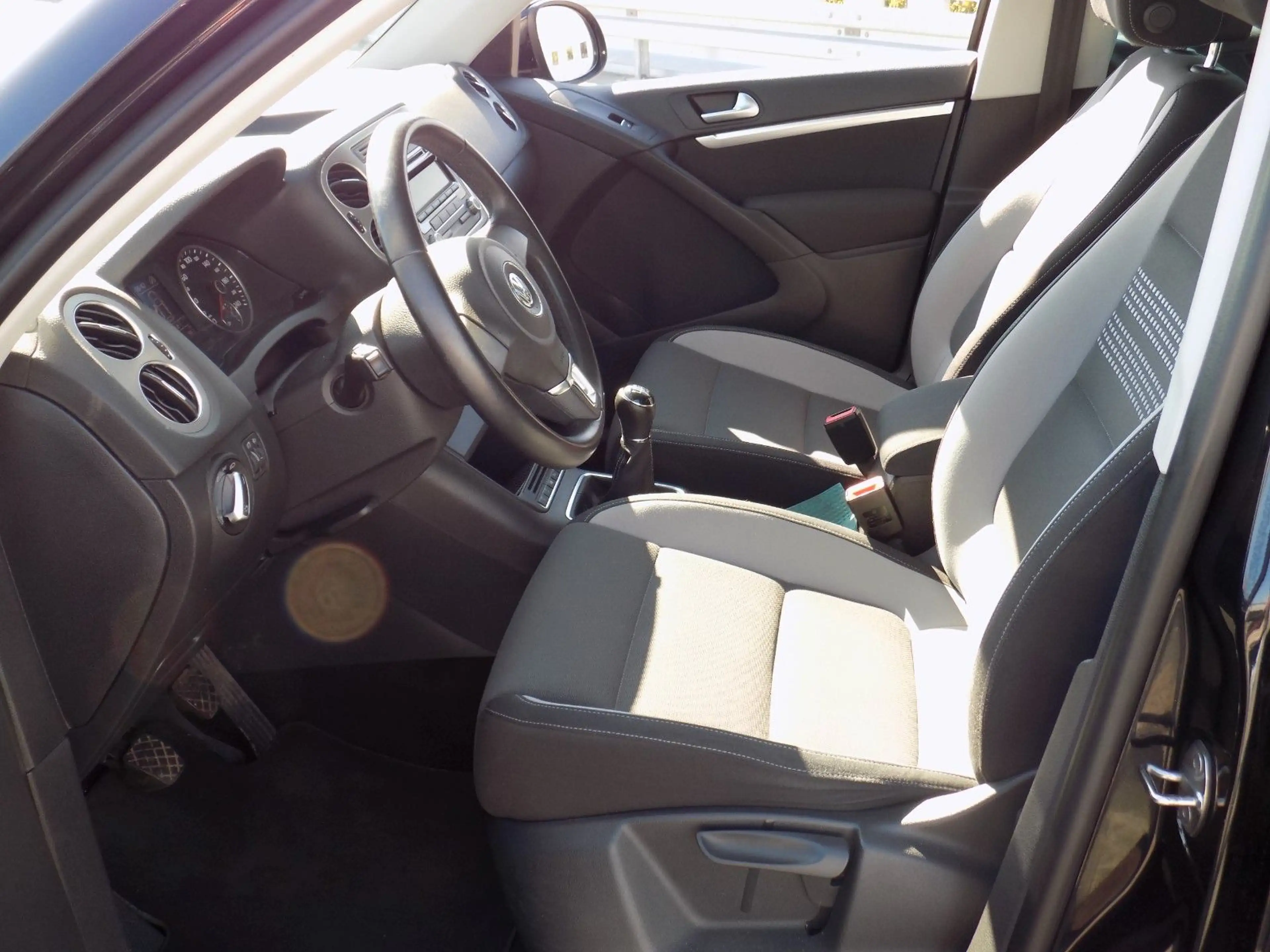 Volkswagen Tiguan Life 1,4 TSI Kkima,Pdc,Model 2014 TÜV neu — photo 12