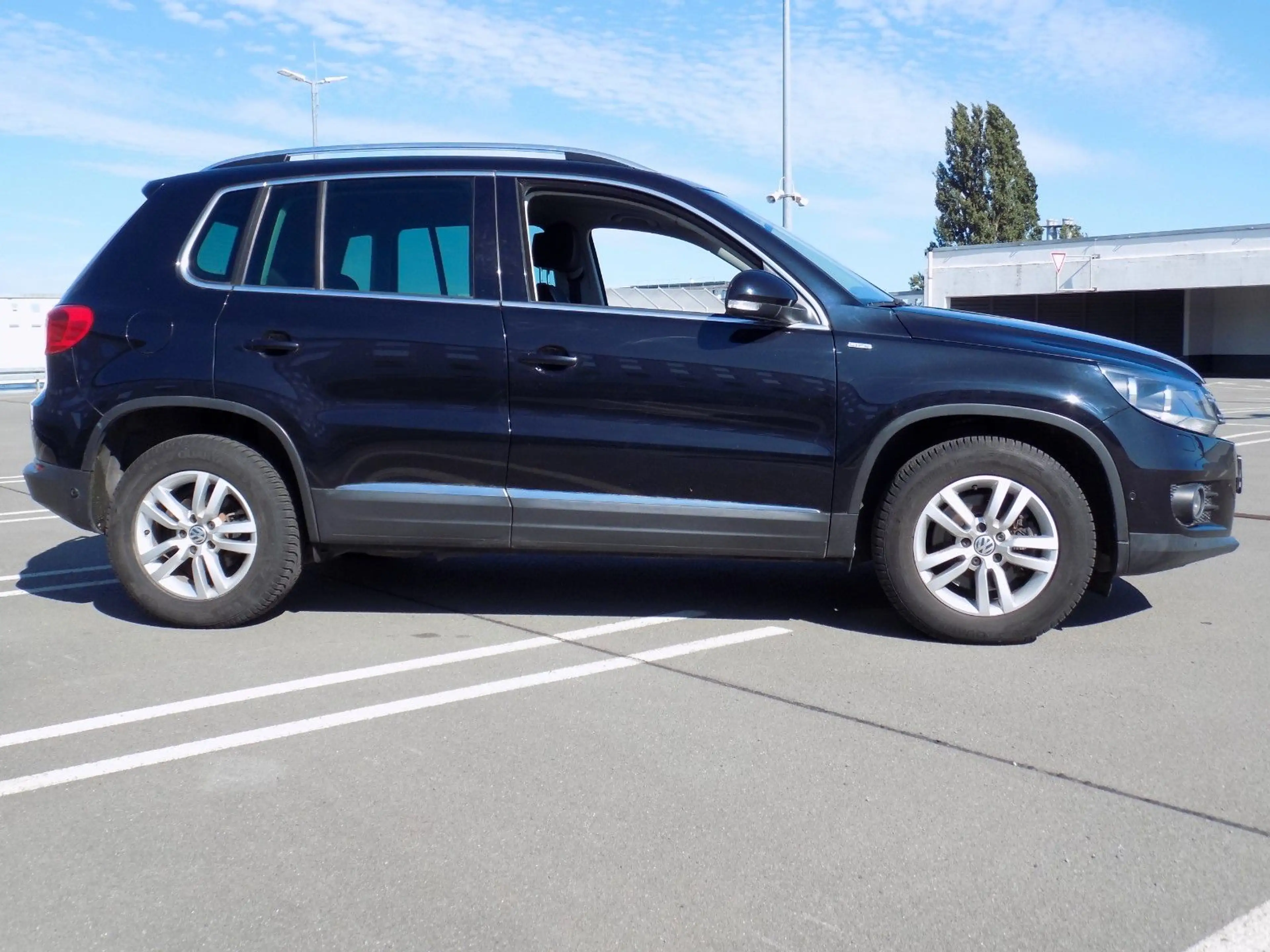 Volkswagen Tiguan Life 1,4 TSI Kkima,Pdc,Model 2014 TÜV neu — photo 11