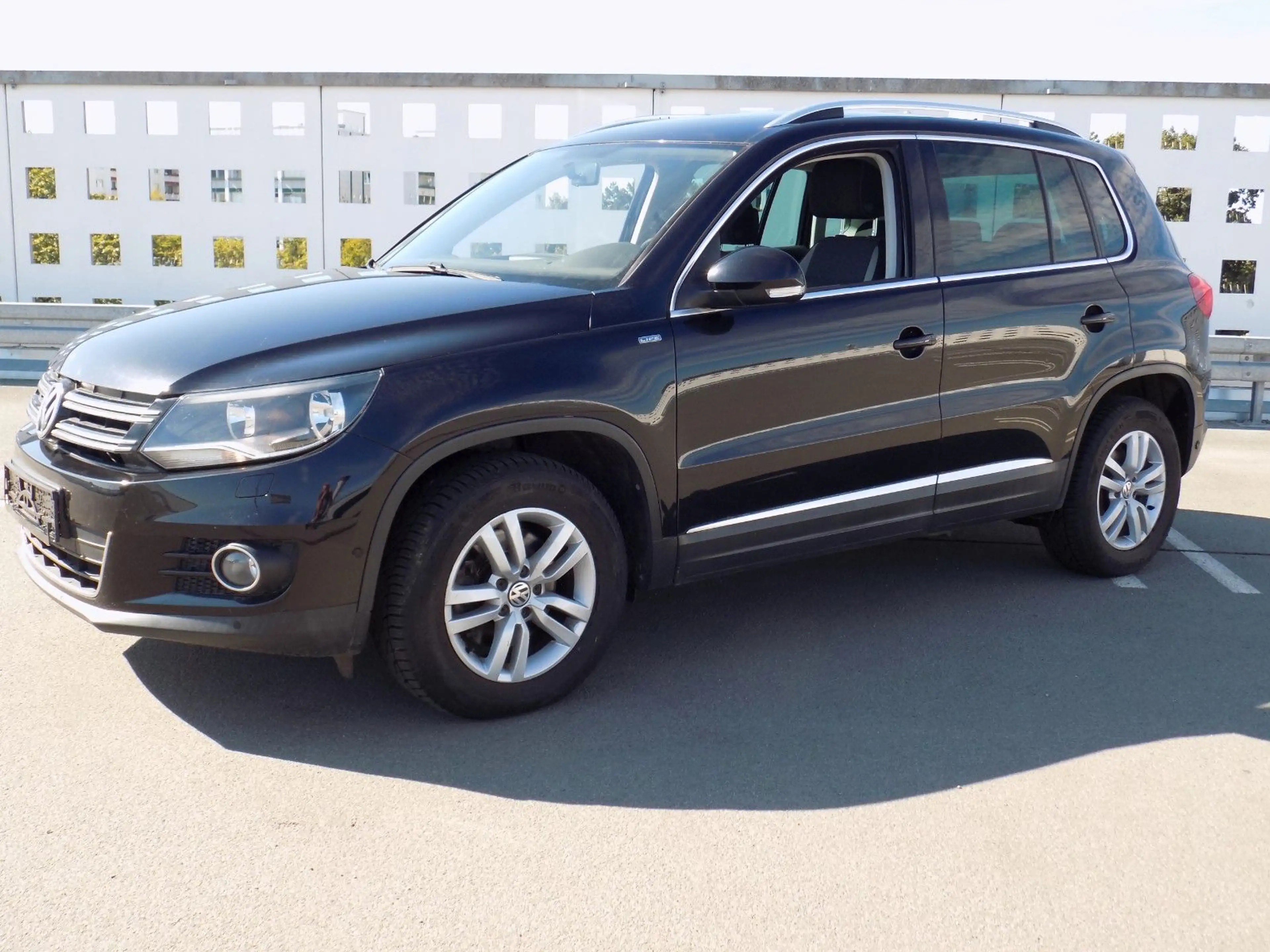 Volkswagen Tiguan Life 1,4 TSI Kkima,Pdc,Model 2014 TÜV neu — photo 3