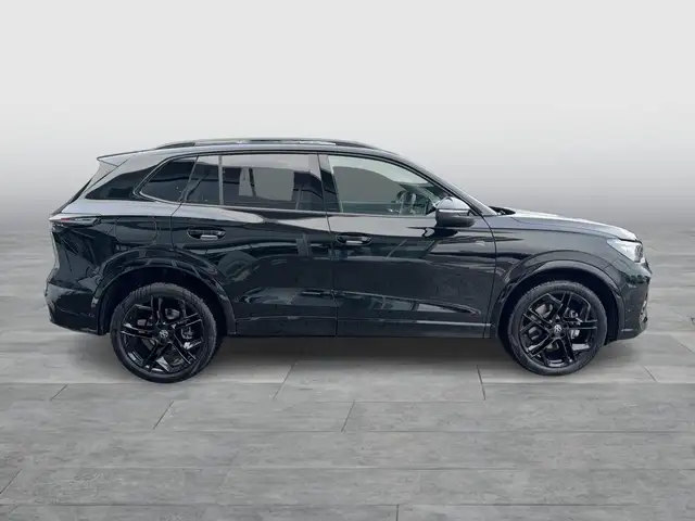 Volkswagen Tiguan view 6