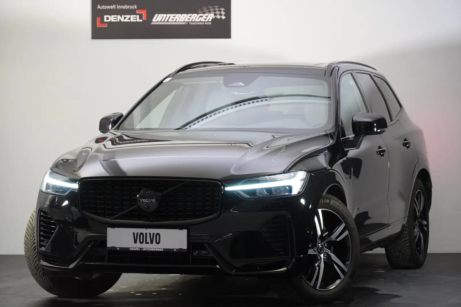 Volvo XC60 T6 Plug in Hybrid Ultra Black Schwarz - 1