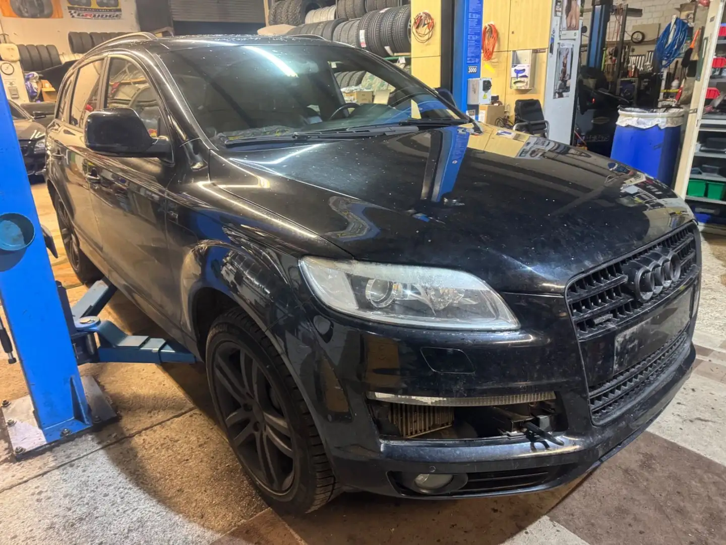 Audi Q7 3.0 TDI quattro fast Vollausstattung 7 Sitze Noir - 2