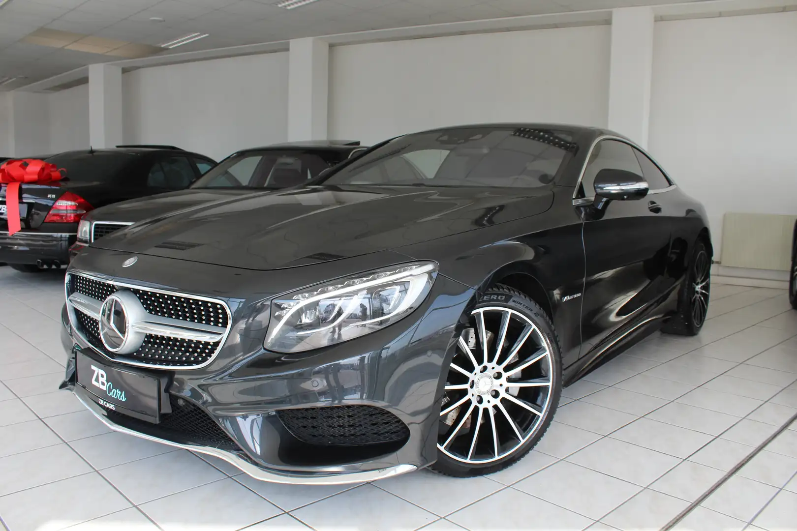 Mercedes-Benz S 500 S 500 4Matic AMG Sportpaket Schwarz - 1