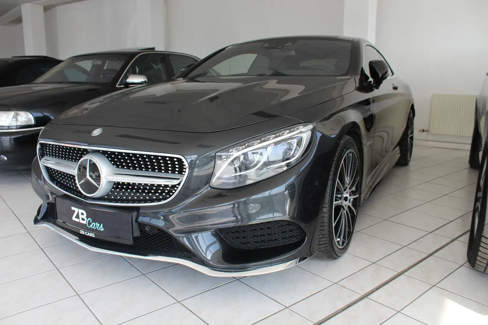 Mercedes-Benz S 500 S 500 4Matic AMG Sportpaket Schwarz - 2