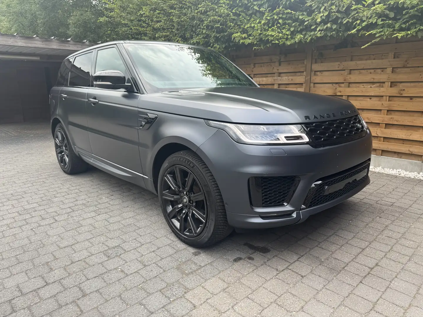 Land Rover Range Rover Sport SDV6 Dynam. limeted edit.32000,- netto mat grijs Gris - 1