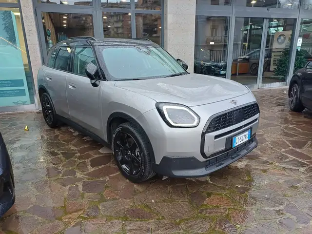 MINI Cooper Countryman Mini Countryman U25 1.5 48V C Favoured auto