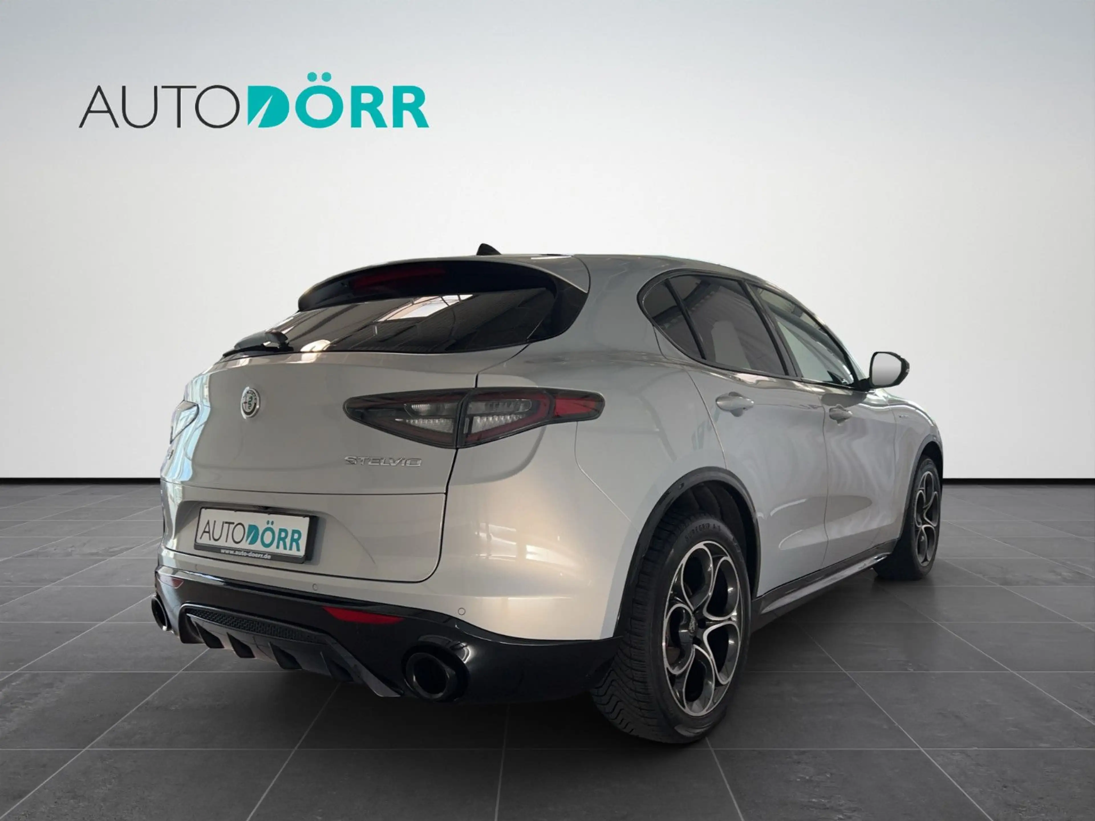 Alfa Romeo Stelvio Veloce Q4 2.2 D Pano+SHZ+Kamera+LED+ACC — photo 6