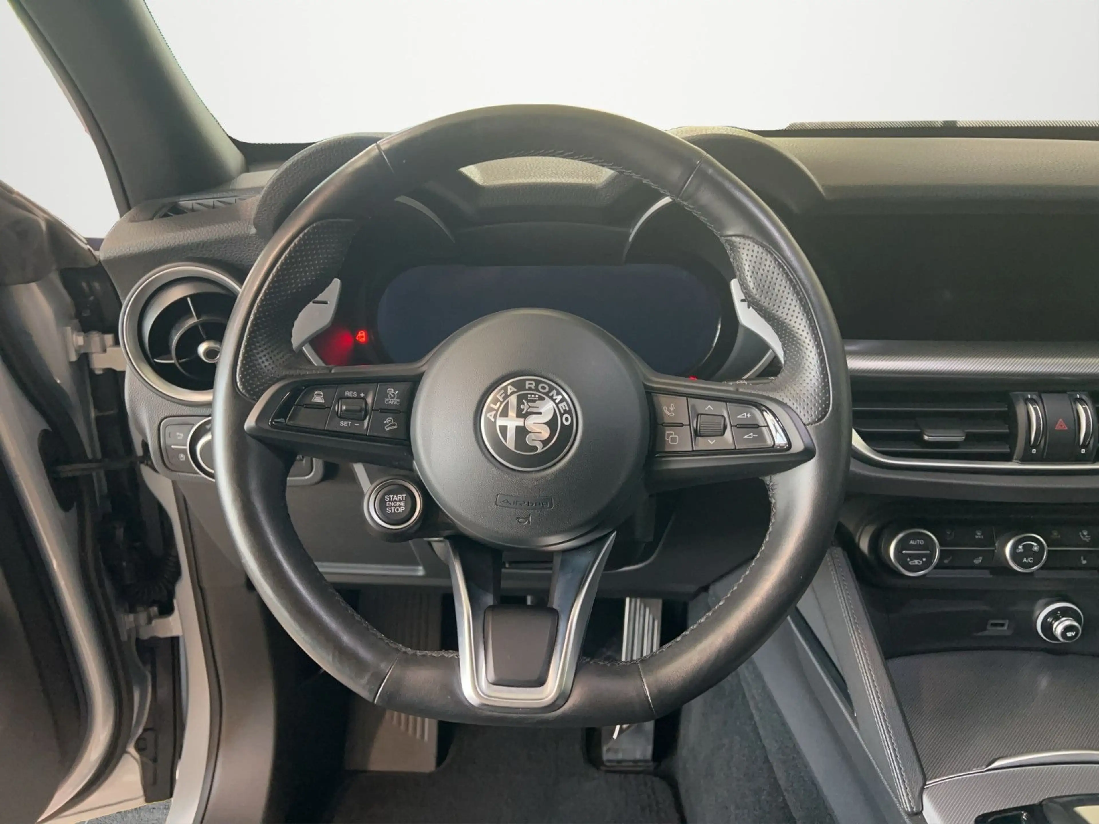 Alfa Romeo Stelvio Veloce Q4 2.2 D Pano+SHZ+Kamera+LED+ACC — photo 10