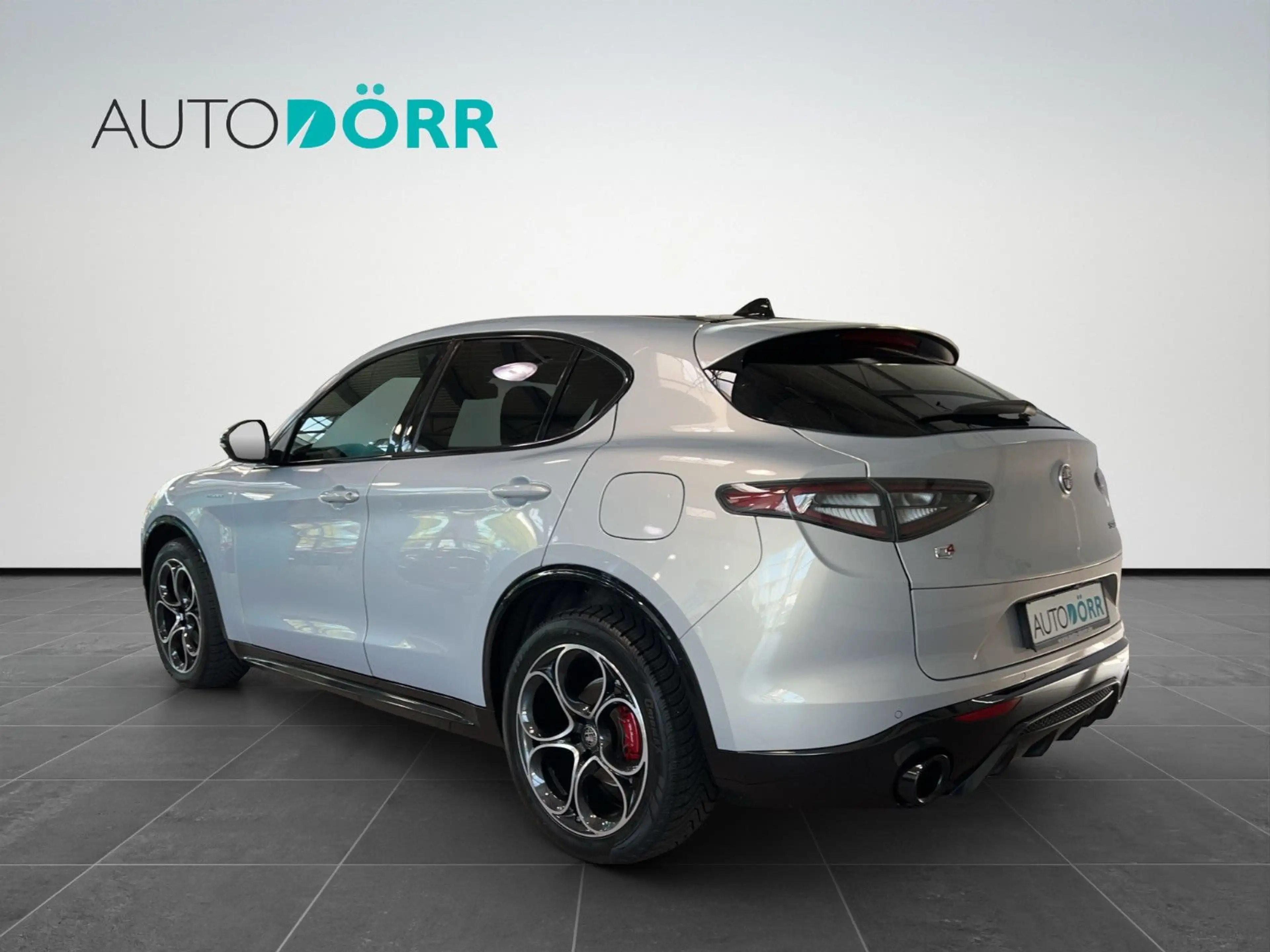 Alfa Romeo Stelvio Veloce Q4 2.2 D Pano+SHZ+Kamera+LED+ACC — photo 4