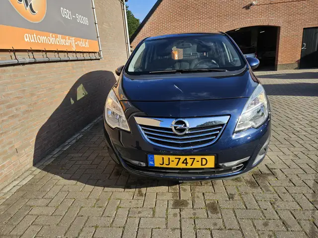 Opel Meriva view 2