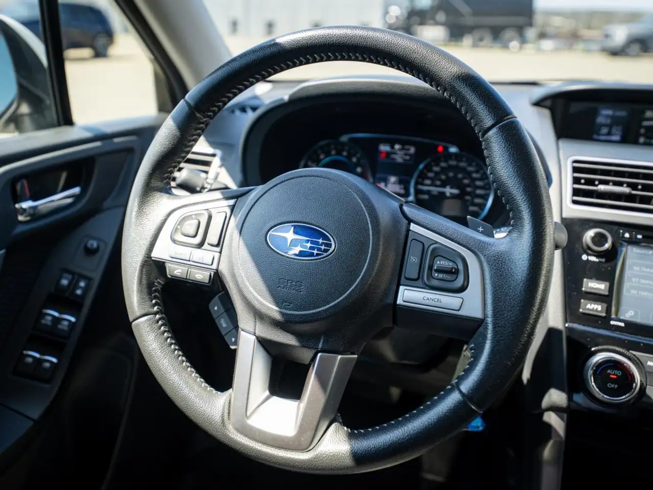 Subaru Forester снимка Subaru Forester