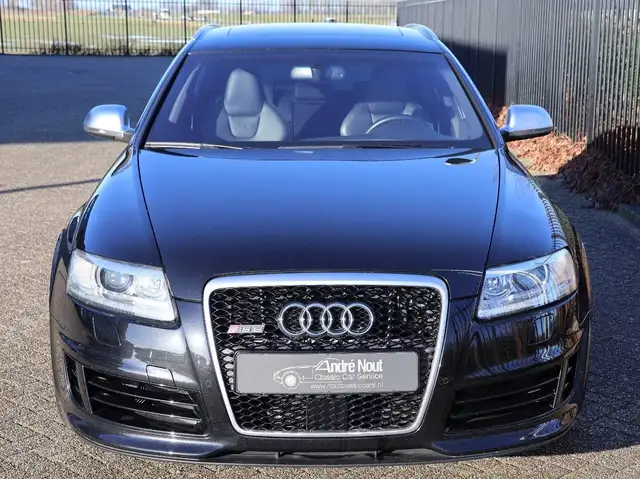 Audi RS6 view 13