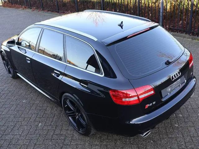 Audi RS6 view 4