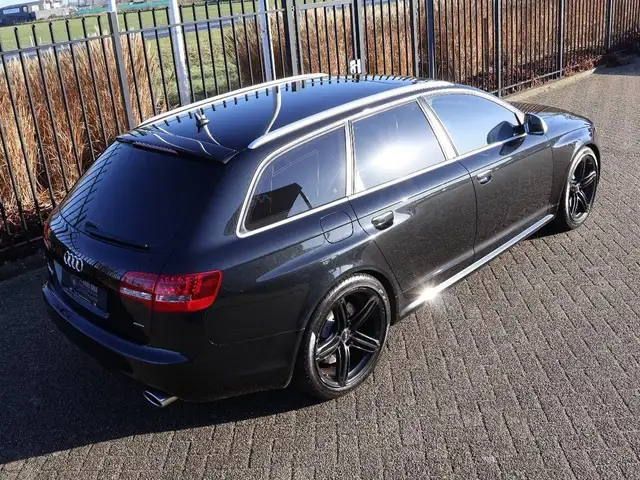 Audi RS6 view 8