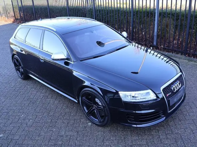 Audi RS6 view 11