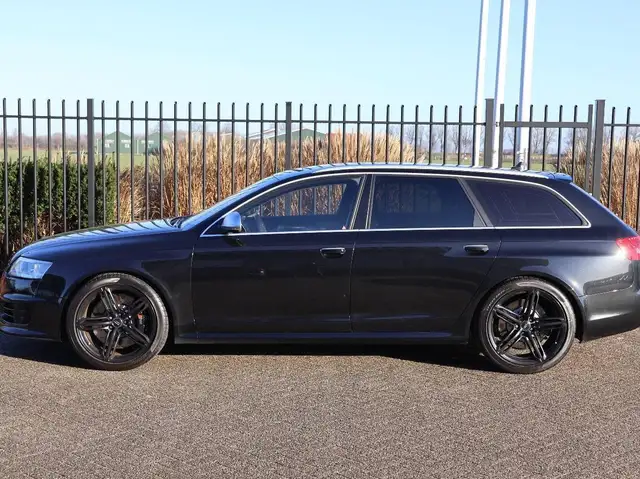 Audi RS6 view 2