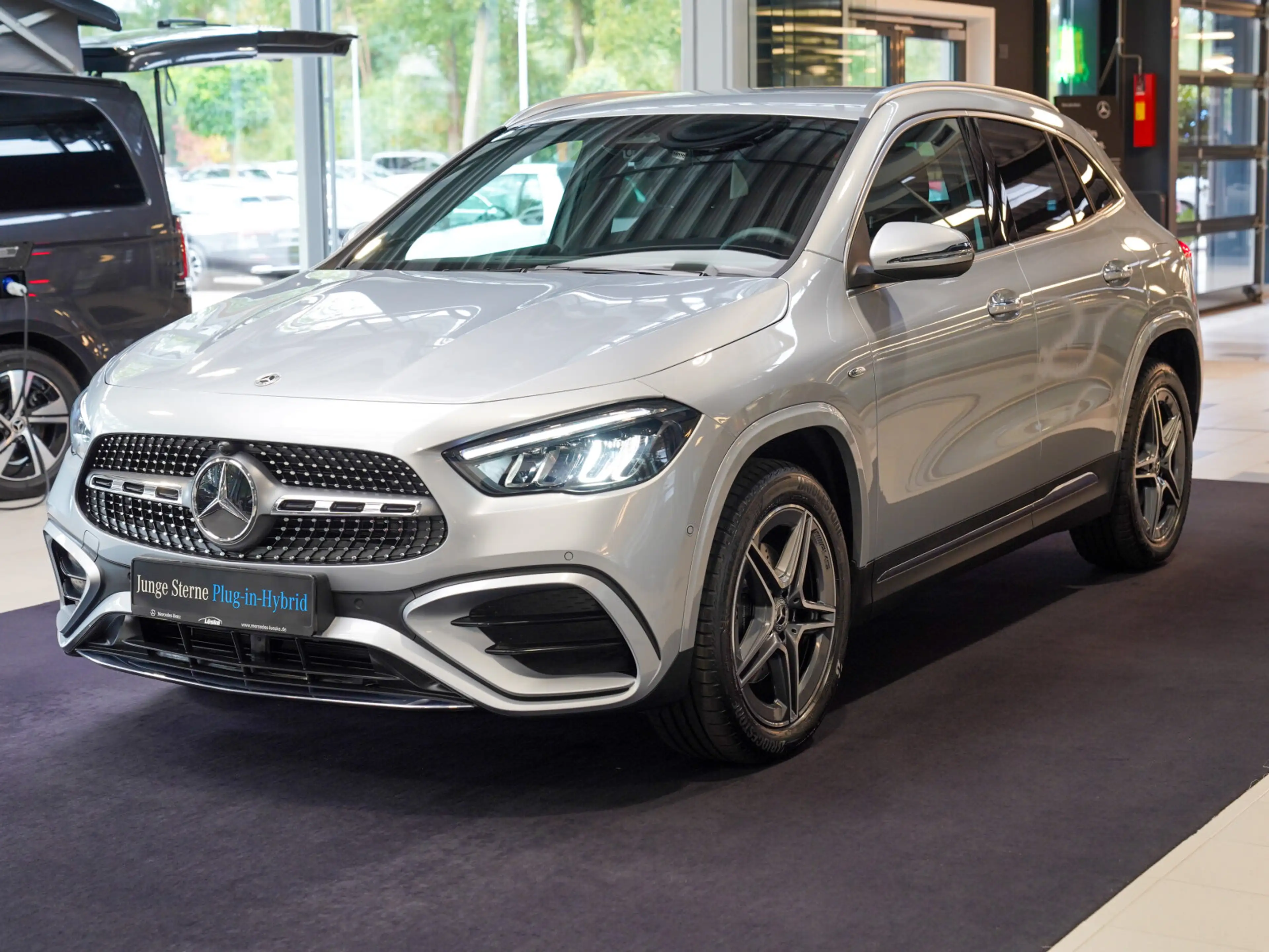 Mercedes-Benz GLA 250 e AMG Line 11kW CarPlay DAB Rückfahrkame — photo 8